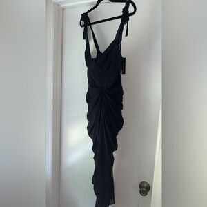 PLT NWT! - PRETTYLITTLETHING PLT BLACK UNDERWIRE DETAIL DRAPED MIDI DRESS US 8